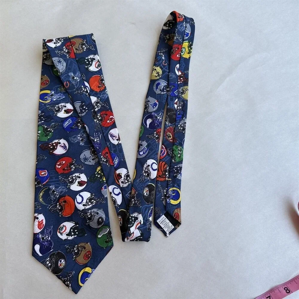 Vintage NFL Team Mens Tie Football Helmets Teams Made in USA Polyester Novelty